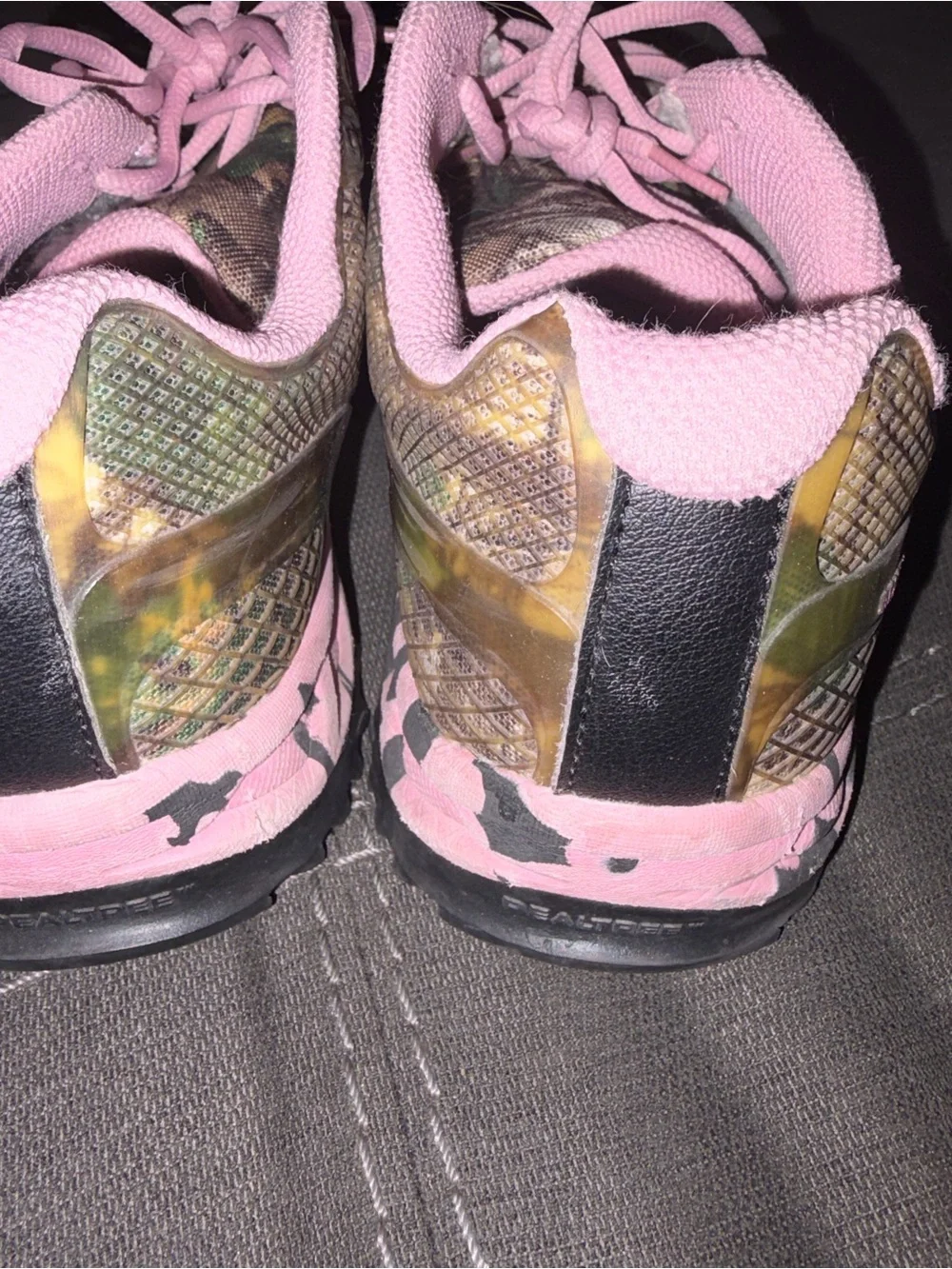 Realtree Camo Women's Athletic Shoes with Pink Trim